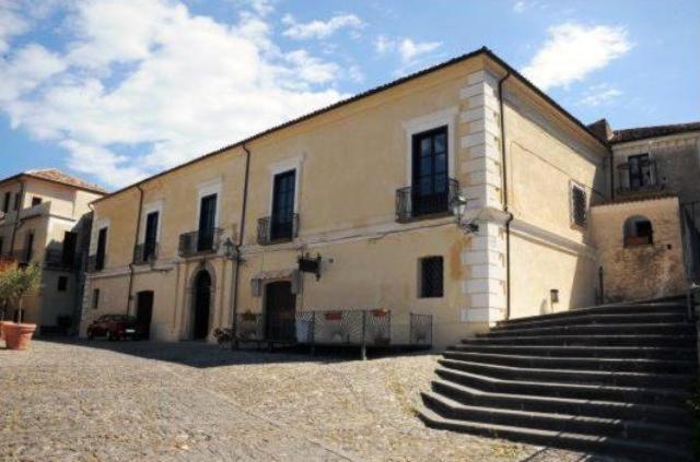 B&B Palazzo Pancaro Altomonte Exterior foto